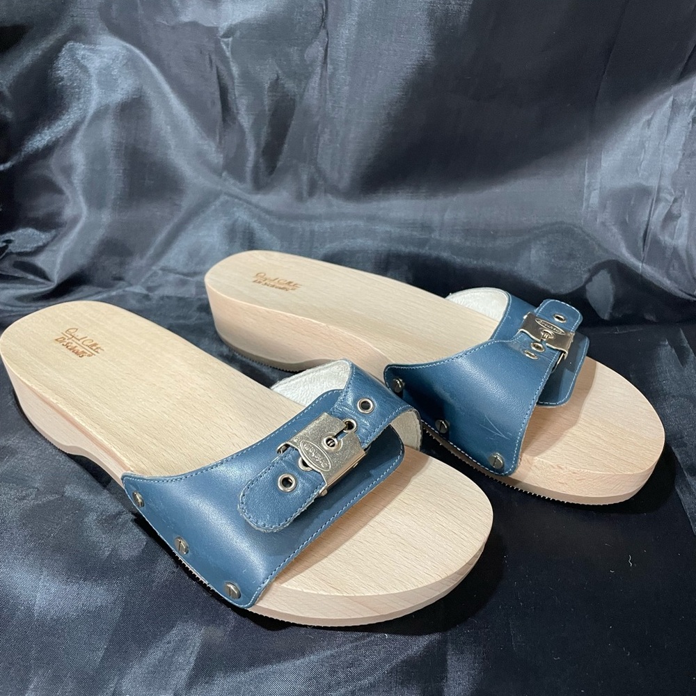NWOT Dr. Scholz original sandals adjustable with blue leather and wood bottom